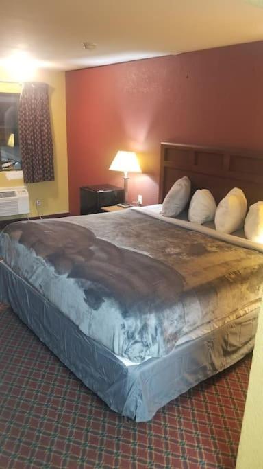 Hotel 2 Queen Beds Hotel Room 212 Booking Stillwater Εξωτερικό φωτογραφία